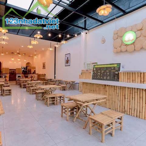 Cần bán nhà mặt tiền đường Trương Hán Siêu đối diện công viên Võ Văn Kiệt gần siêu thị Lot - 2