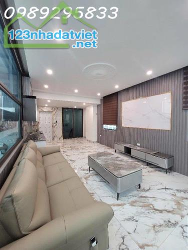 BÁN NHÀ PHÚC LỢI – DÒNG TIỀN TỐT – NHÀ DÂN XÂY KIÊN CỐ – VỊ TRÍ TRUNG TÂM – OTO VÀO NHÀ - 1