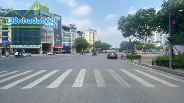 HƠN 8 TỶ, NHÀ MỚI KOONG PHỐ HỒNG TIẾN 40M, 6T, MT5M, THANG MÁY, 10M RA Ô TÔ TRÁNH. - 2