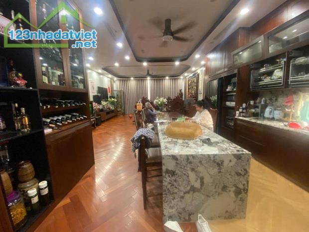 Bán tòa 9 tầng mặt phố Xã Đàn, Đống Đa 100m2 có hầm mặt tiền 6.3m kinh doanh đỉnh - 3