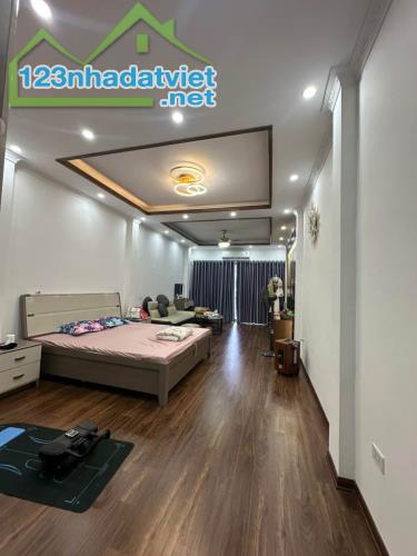 Phân Lô Mai Động- 70m2- Hơn chục tỏi- Nhà mới- 7 tầng Thang máy- Gara 7 chỗ- Full nội thất - 2