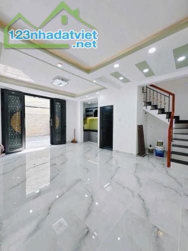 🔥NHÀ CAO CẤP mặt tiền 40m2, nhỉnh 5 tỷ – Xe hơi ngủ trong nhà – Phú Nhuận