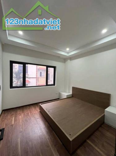 Bán Gấp Nhà NGUYỄN VĂN CỪ-LONG BIÊN 36m 5 Tầng Mặt Tiền 4.2m Chỉ 6.2 Tỷ Gần Mặt Phố - 4