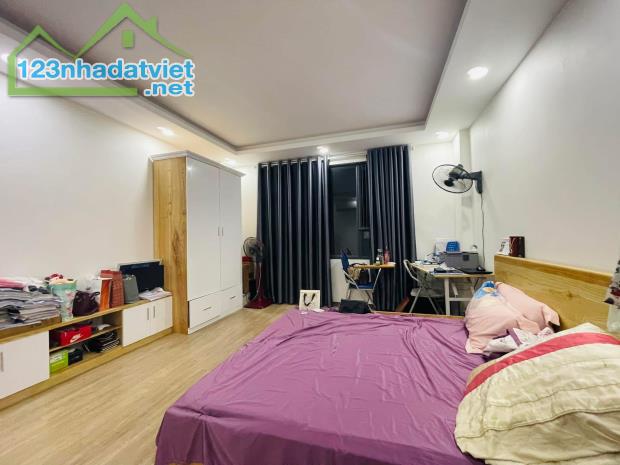 Nhà Mới Đẹp - Ở Ngay - Lô Góc - Ba Gác Đỗ Cửa - Thịnh Quang - DĐa- Dt: 34m2/5tầng/4,2mMT*n - 2