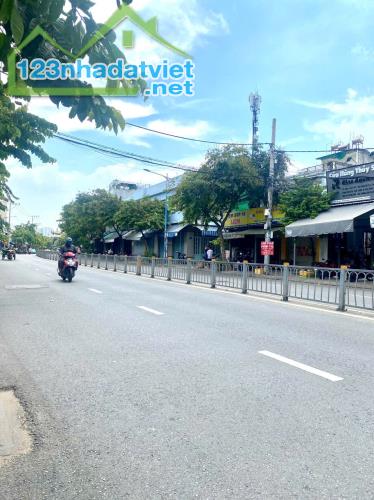 BÁN NHÀ MẶT TIỀN KÊNH TÂN HÓA,TÂN PHÚ,42M2,KINH DOANH TỐT,NHỈNH 5 TỶ - 1