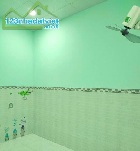 Vỡ Nợ Cần bán nhanh Căn nhà ở Chợ hóc Môn Sổ Hồng Riêng Sẵn 100m2  Giá 640triệu Bao Phí - 2