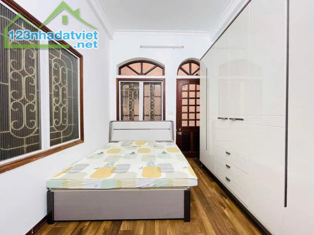 HOÀNG CẦU - NHÀ ĐẸP - 2 THOÁNG - VIEW HỒ - 8 TẦNG THANG MÁY - 60M² NHỈNH 24 TỈ - 3