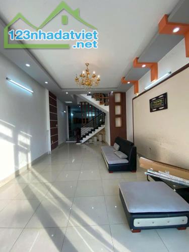 BÁN NHÀ TRỆT 2 LẦU MẶT TIỀN ĐƯỜNG B4 - KDC HƯNG PHÚ 1, PHƯỜNG HƯNG PHÚ, QUẬN CÁI RĂNG