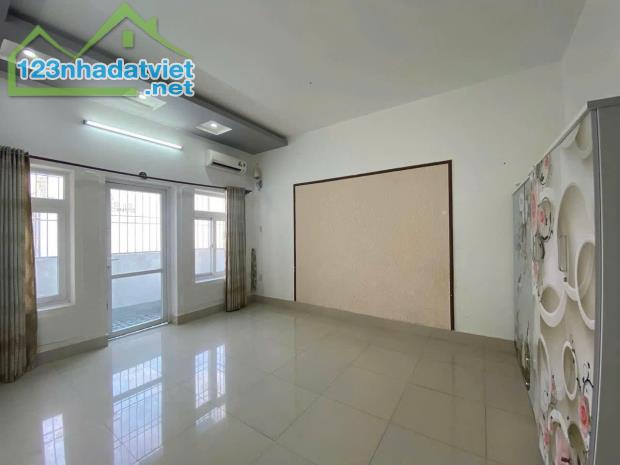 BÁN NHÀ TRỆT 2 LẦU MẶT TIỀN ĐƯỜNG B4 - KDC HƯNG PHÚ 1, PHƯỜNG HƯNG PHÚ, QUẬN CÁI RĂNG - 2