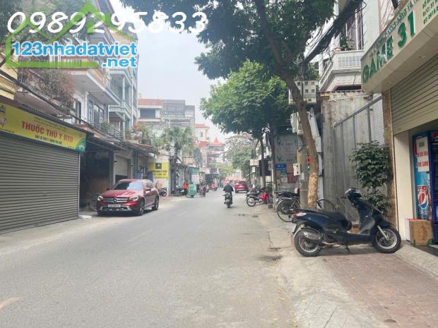 LÔ GÓC ĐẸP – GIÁ TỐT NHẤT PHÚC LỢI – CHỈ 30M RA Ô TÔ TRÁNH – DÂN TRÍ CAO – ĐẦU TƯ HAY Ở