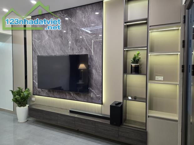Bán nhà TÔN ĐỨC THẮNG 👉 ĐỐNG ĐA 👉 51m2 - Mặt tiền rộng 👉 10 tỷ 👉 NỘI THẤT lung linh