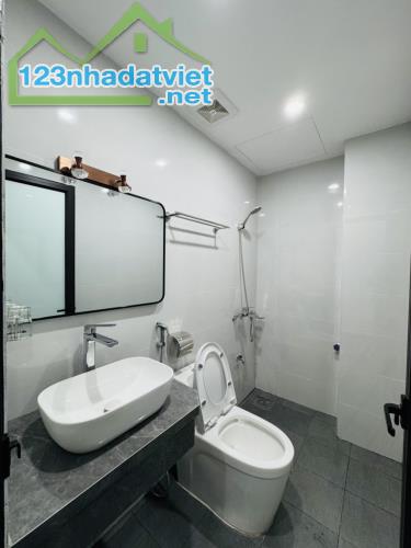 Bán nhà TÔN ĐỨC THẮNG 👉 ĐỐNG ĐA 👉 51m2 - Mặt tiền rộng 👉 10 tỷ 👉 NỘI THẤT lung linh - 5