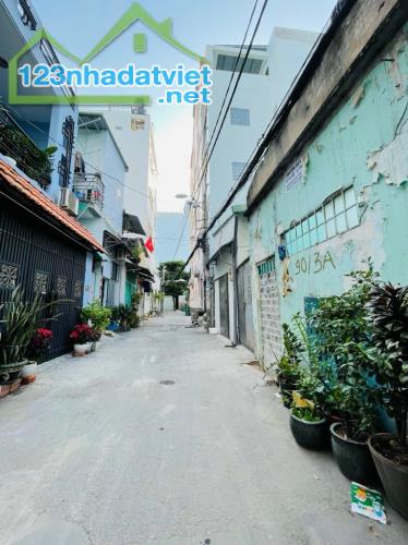 BÁN NHÀ CẤP 4 HẺM XE HƠI - VƯỜN LÀI - 64M2 NHỈNH 5 TỶ