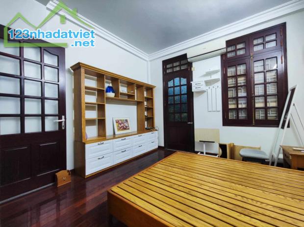 CHO THUÊ NHÀ RIÊNG PHỐ ÔNG ÍCH KHIÊM, BA ĐÌNH, 43M2, 5T, FULL ĐỒ, GẦN Ô TÔ, GẦN PHỐ
