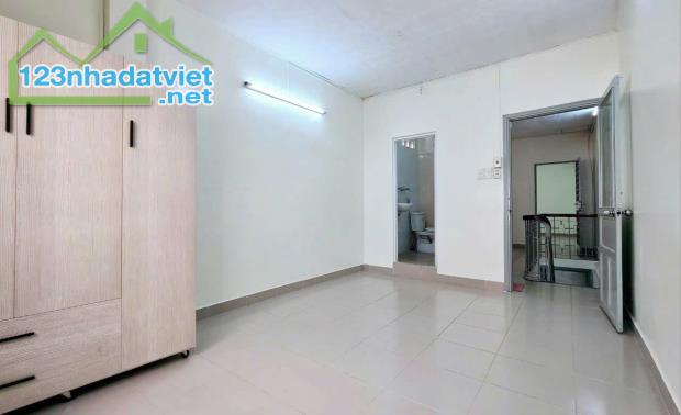 Bán Nhà 2 Tầng vị trí Tại Hẻm 650 Đường Điện Biên Phủ, Phường 11, Quận 10, HCM - 2
