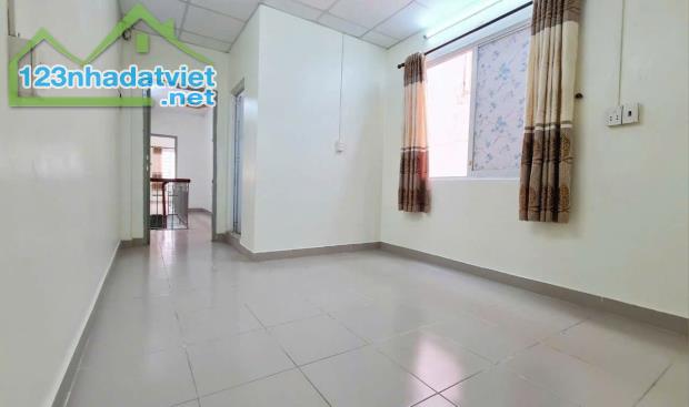 Bán Nhà 2 Tầng vị trí Tại Hẻm 650 Đường Điện Biên Phủ, Phường 11, Quận 10, HCM - 1