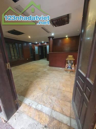 Bán Nhà Mặt Phố Quận Tây Hồ 205m4T MT8,5m 2 THOÁNG 60 Tỷ Âu Cơ.  n - 3