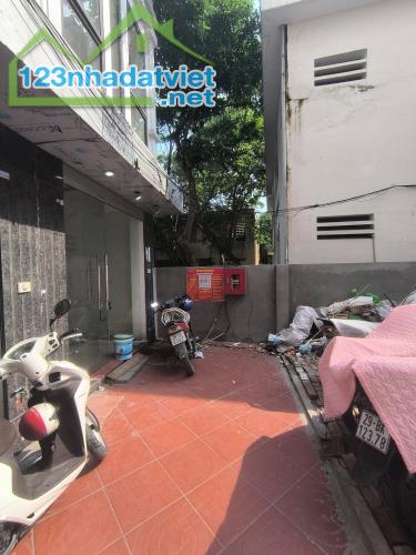 THANH AM – 5 NGỦ, 5 TẦNG MỚI TINH – NGÕ NÔNG GẦN Ô TÔ – CHỈ 5,7 TỶ - 5