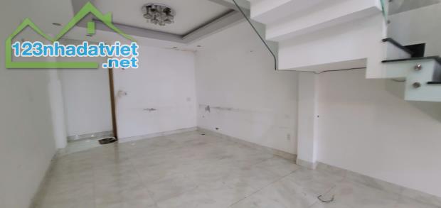 Bán nhà Lương Thế Vinh- Sơn Trà 3 Tầng 60m2, MT 4,5 giá nhỉnh 4 tỷ - 1