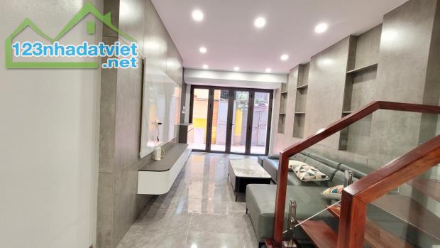 Nhà Đàm Quang Trung 42m 4T- 20M RA PHỐ - CHÂN CẦU VĨNH TUY-  NHÀ MỚI - FULL NỘI THẤT - 4