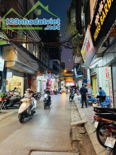 Bán nhà Tôn Thất Tùng 100m2, 4 tầng, lô góc, ô tô, kinh doanh, 30m ra phố, chỉ 23.5 tỷ.