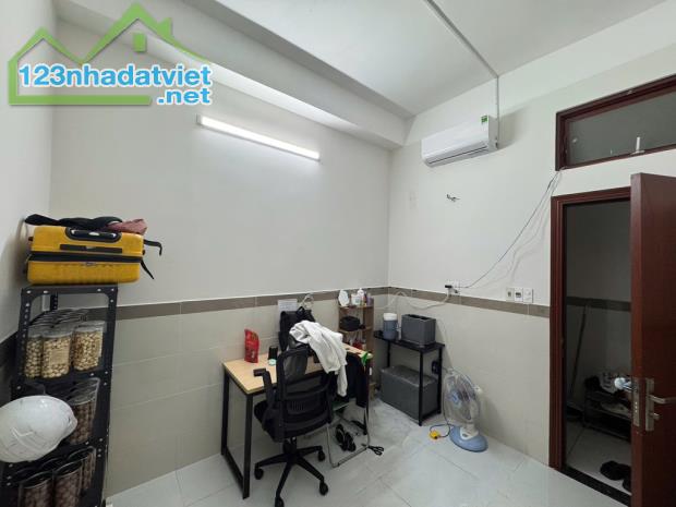 Căn hộ dịch vụ ngay chợ Rạch Ông 6 tầng Mới keng 140m2 chỉ 9 tỷ 8 - 3