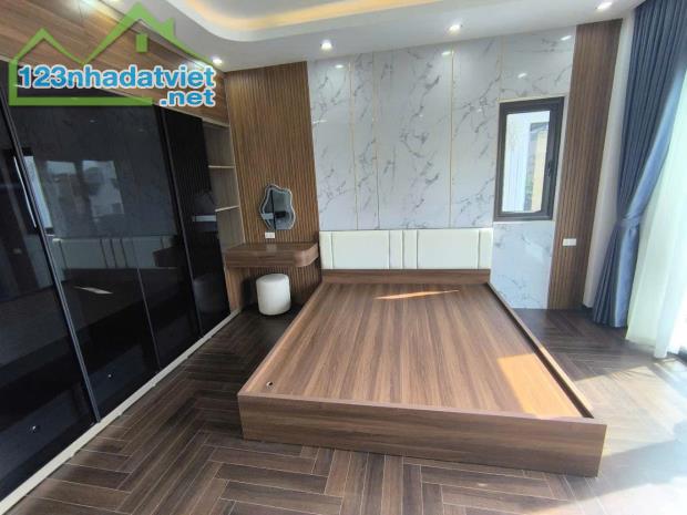 TUYỆT PHẨM KHU PHÂN LÔ QUÂN ĐỘI 918, 45M, 7T, MT4.5M, LÔ GÓC, THANG MÁY, SÁT SÂN GOLF. - 3