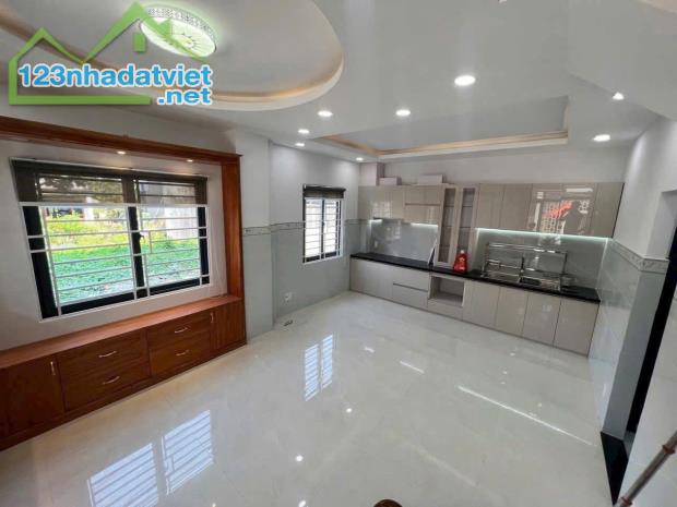 CĂN GÓC THOÁNG, 5.5X10M, XÂY FULL 4 LẦU, HẺM XE HƠI, NỘI THẤT XỊN - 3