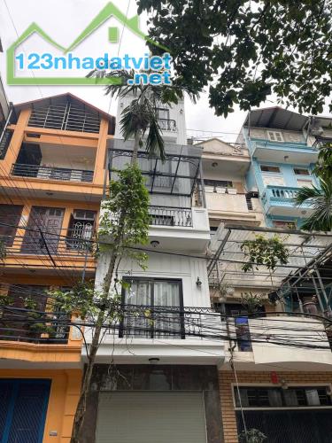 (THANG MÁY) Bán nhà phân lô Nguyễn Chí Thanh 51mx5T Otô tránh vỉa hè KDVP sổ vuông 16.2 tỷ