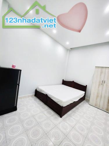 Bán CHDV 4 tầng hẻm xe tải 109 đường Dương Bá Trạc P1Q8. 10.5 tỷ - 2