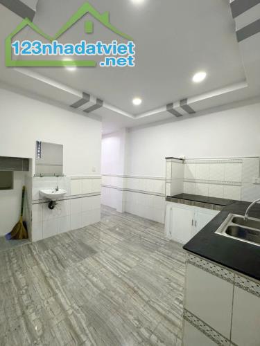 Bán nhà Góc 2MT, hẻm 141 Tám Danh P4 Q8 - 3