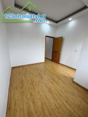 Bán nhà Góc 2MT, hẻm 141 Tám Danh P4 Q8 - 4