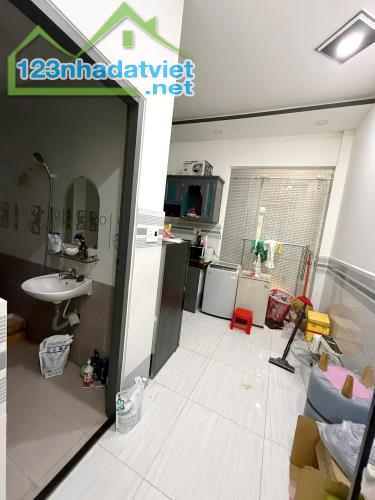 Nhà 4*10m hẻm 1647 Phạm Thế Hiển P4Q8 - 1