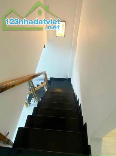 Nhà 4*10m hẻm 1647 Phạm Thế Hiển P4Q8 - 4