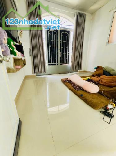 GIÁP QUẬN 1 - CHỈ 3.02 TỶ - NHÀ DT 7TR/THÁNG - 200M DI CHUYỂN CẦU CHỮ Y - 2 TẦNG HOÀN CÔNG - 2