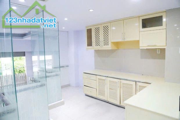 Nhà 7 tầng hẻm Bộ Công An đường Trần Hưng Đạo P.Nguyễn Cư Trinh Q1. 31.5 tỷ - 3