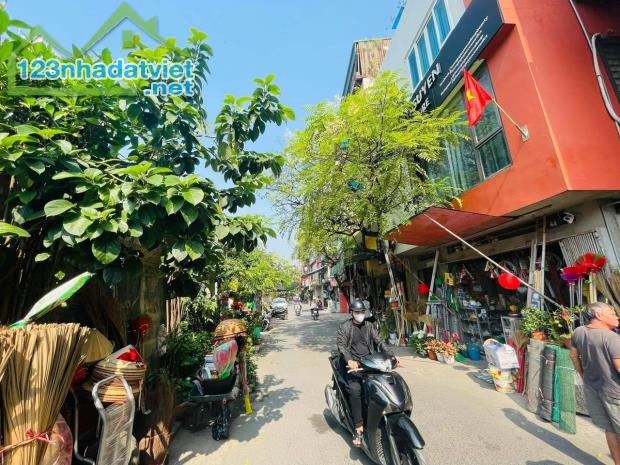 MẶT PHỐ VIP NGHI TÀM VỈA HÈ KINH DOANH 6 TẦNG THANG MÁY GIÁ 21 TỶ