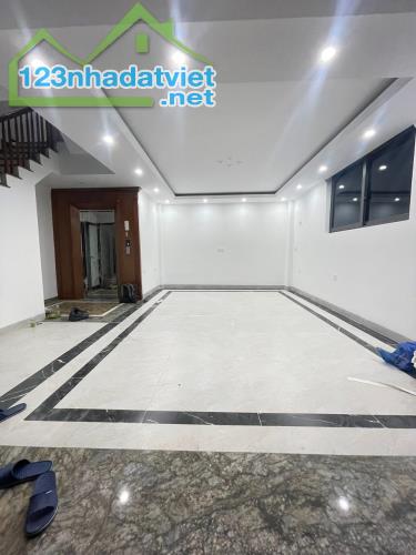 MẶT NGÕ TÔ VĨNH DIỆN - LÔ GÓC ÔTÔ TRÁNH, ĐỖ NGÀY ĐÊM - 6 TẦNG THANG MÁY - GIÁ 19 TỶ - 1