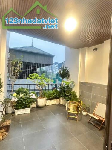 PHÂN LÔ CÁN BỘ - Ô TÔ- NỘI THẤT SỊN TT CÔNG AN XA LA HÀ ĐÔNG 45M 4 TẦNG GIÁ HƠN 12 TỶ - 5