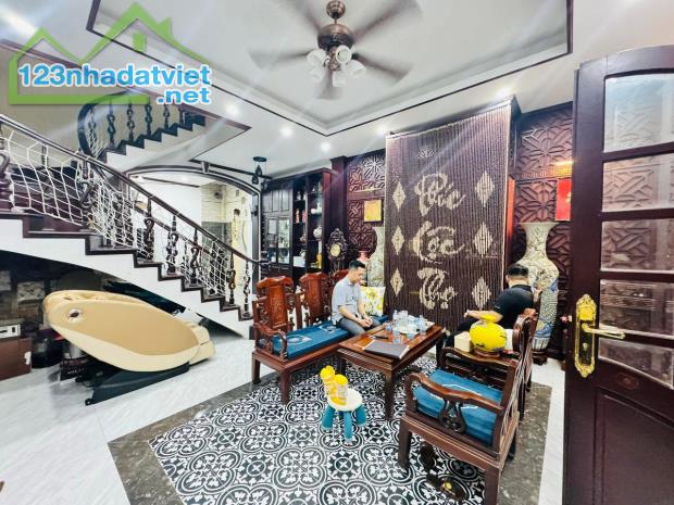 MẶT NGÕ KIM NGƯU - PHÂN LÔ ÔTÔ TRÁNH, ĐỖ NGÀY ĐÊM - GIÁ 13 TỶ - 1