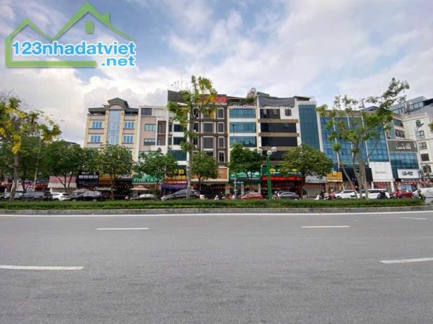 Mặt phố Cầu Giấy - MT rộng - Thoáng trước sau - Vỉa hè đá bóng. - 4