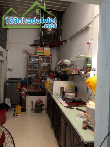 Bán nhà Q.8, Hẻm trước nhà rộng, gần đường Tạ Quang Bửu, diện tích 120m2, giá 5,7