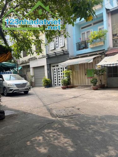 Nhà Mới 5Tầng Cách mặt Tiền 15M Hẻm Thẳng Xe Hơi Sổ Vuông 30m2 Gía 7,5 Tỷ Thương Lượng