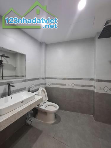 Bán nhà Gia Quất Long Biên – Ô tô qua nhà – Ngõ thông - Ở ngay - 34m - 6.4 Tỷ(TL) - 4