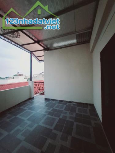 Bán nhà Gia Quất Long Biên – Ô tô qua nhà – Ngõ thông - Ở ngay - 34m - 6.4 Tỷ(TL) - 5