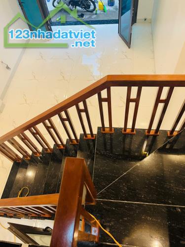 cần bán nhà 3 tầng mới tinh ngõ Triệu Quang Phục, P. Cẩm Thượng, TP. Hải Dương. - 5