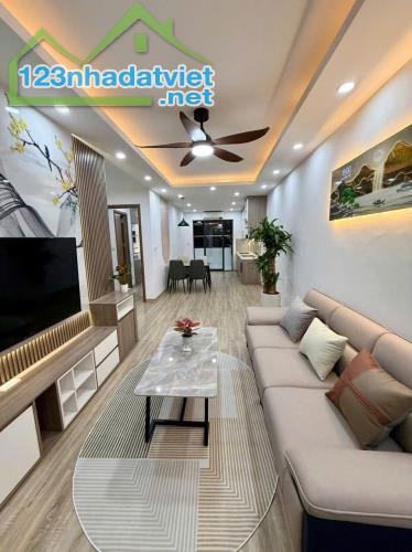 Bá.n gấp căn hộ chung cư view hồ mát lịm quận Hoàng Mai, tầng 9, 72m2, 2 ngủ, giá cực kỳ - 1