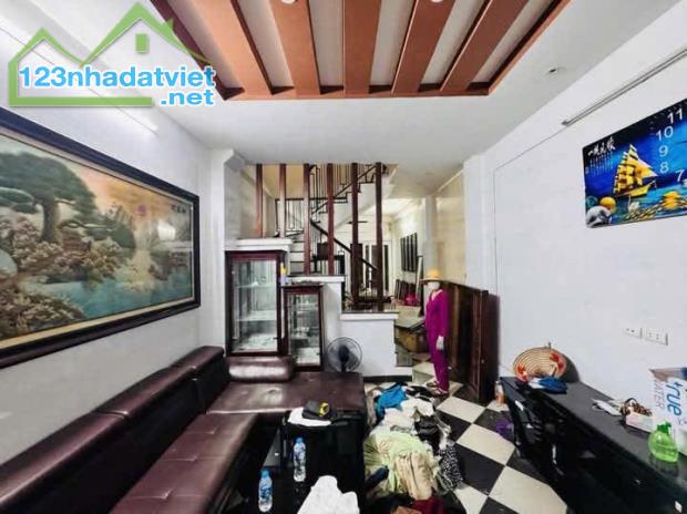 Bán nhà Lê Văn Hiến dân xây chắc chắn 55m, lô góc, ô tô, kinh doanh bất chấp, giá 12 tỷ