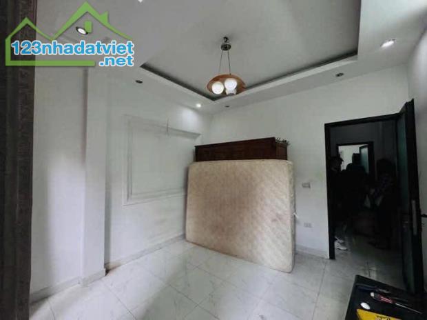 Bán nhà Lê Văn Hiến dân xây chắc chắn 55m, lô góc, ô tô, kinh doanh bất chấp, giá 12 tỷ - 1