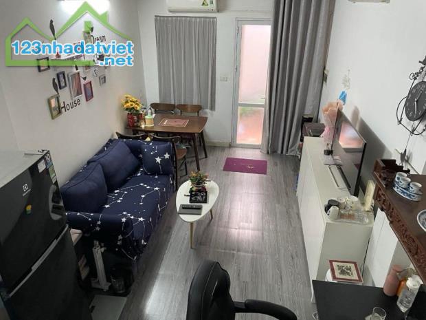 NHÀ PHỐ PHẠM VĂN ĐỒNG -32m2 -5.4 tỷ -rất gần phố